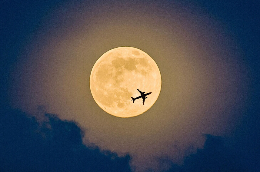 2014��8��10��19��15�֣������Ͽյĳ���������